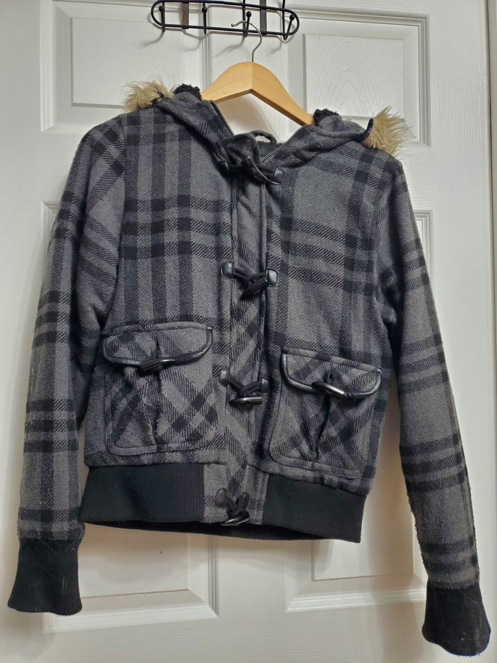 Urban Heritage Outerwear Gray Plaid Wool-Blend Hooded Cropped Jacket - SIZE L